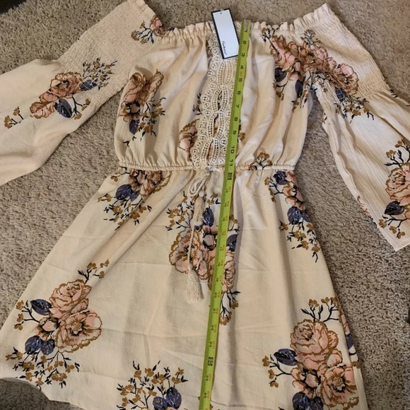 off shoulder floral dress with sleeves - Picture 5 of 9